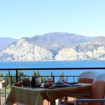 In Mit Gemeinsamem Pool, Terrasse Und Garten Und Seeblick Apartamento *