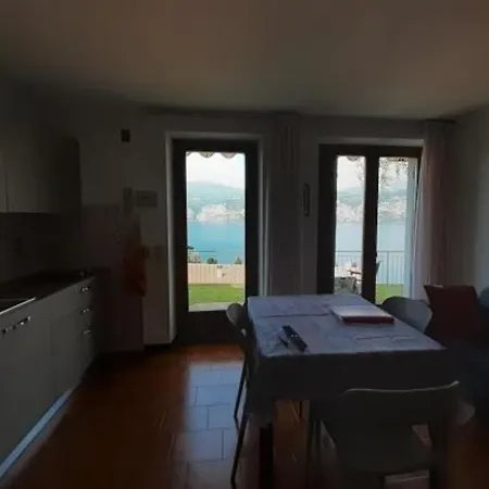 Apartamento In Mit Gemeinsamem Pool, Terrasse Und Garten Und Seeblick Malcesine